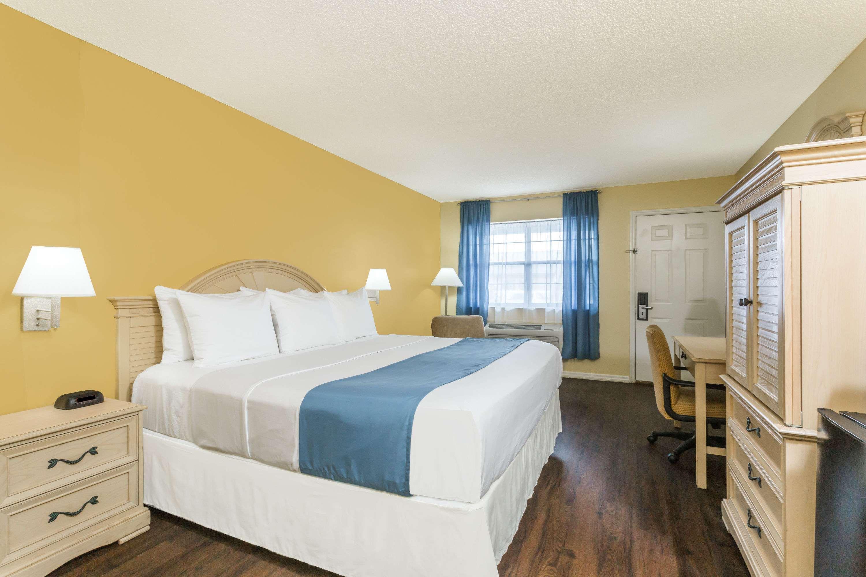 Days Inn By Wyndham Madison Exteriér fotografie