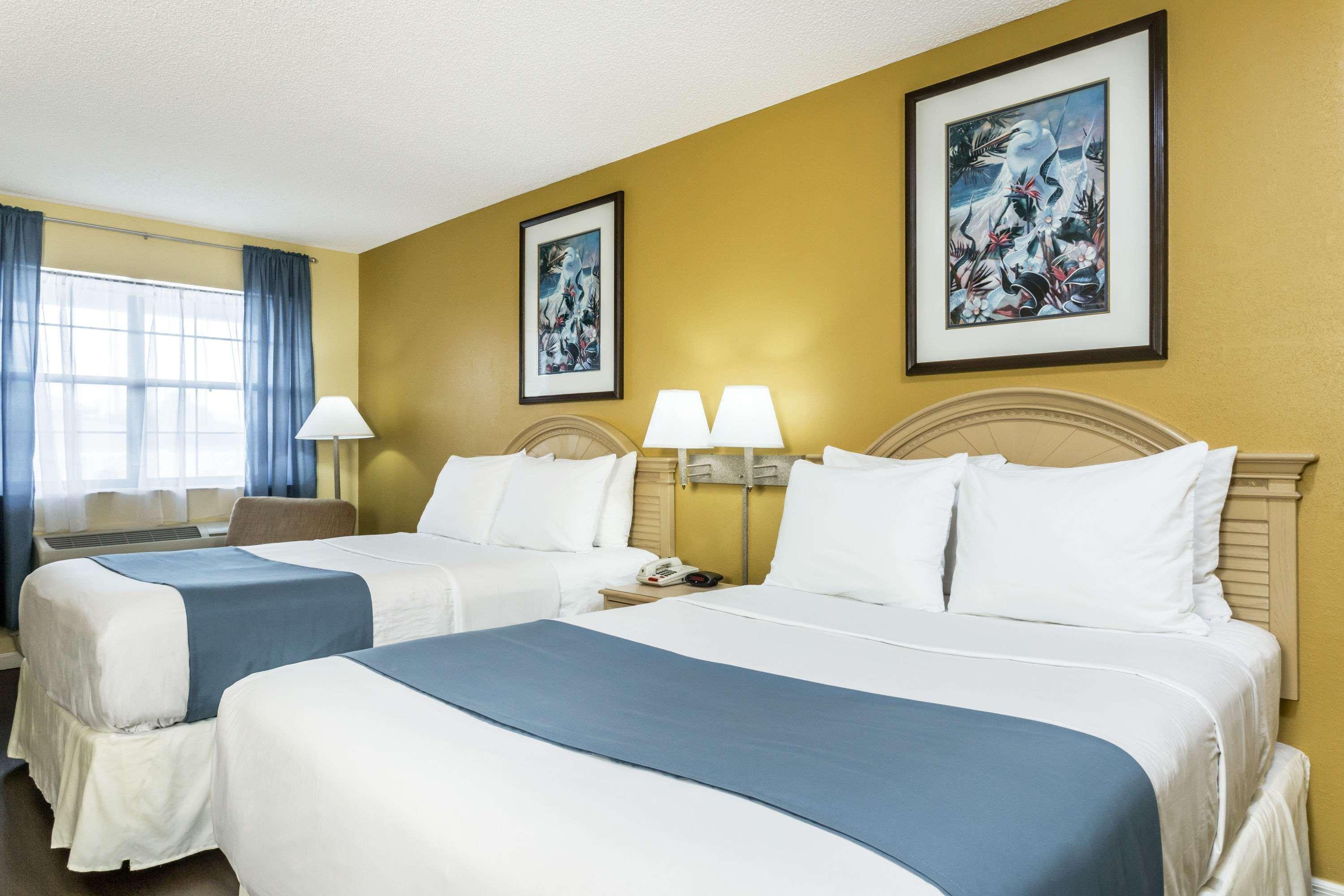 Days Inn By Wyndham Madison Exteriér fotografie