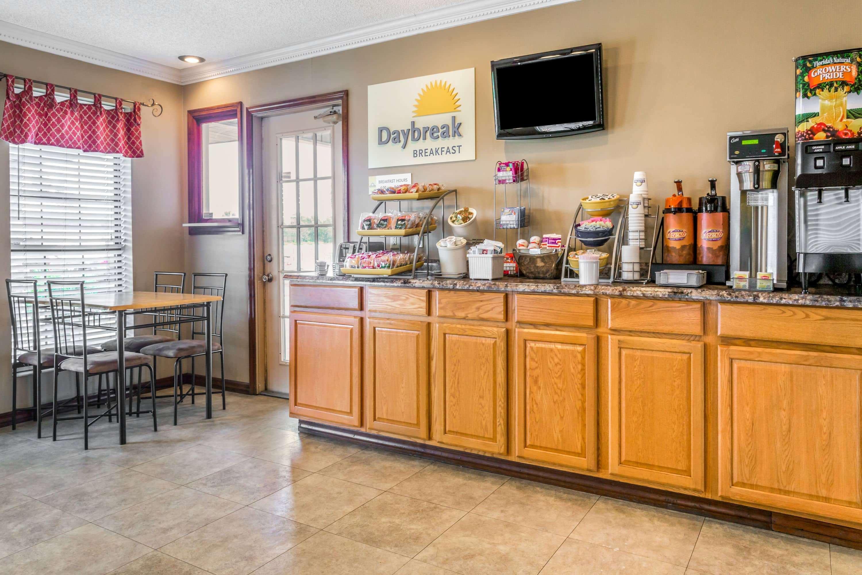 Days Inn By Wyndham Madison Exteriér fotografie