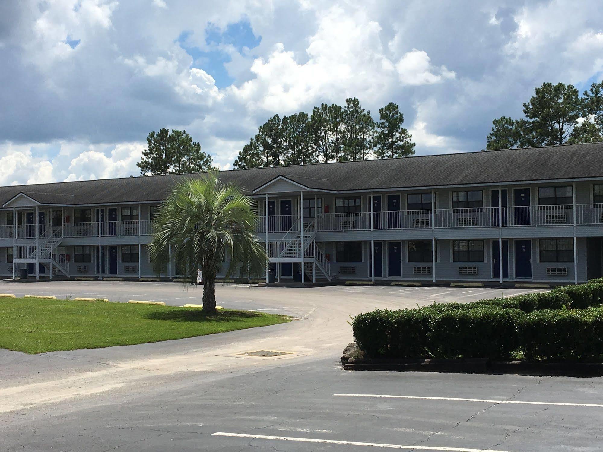 Days Inn By Wyndham Madison Exteriér fotografie